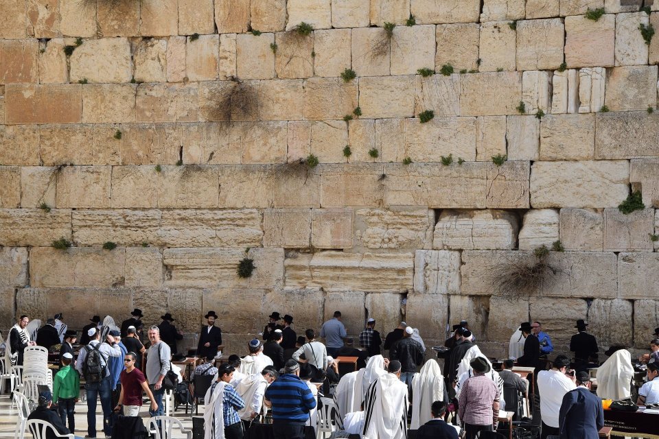 Pohled na Západní zeď v Jeruzalémě